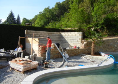 Votre piscine en Cévennes, pool house, local technique...