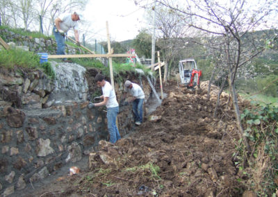 Construction de mur de soutènement